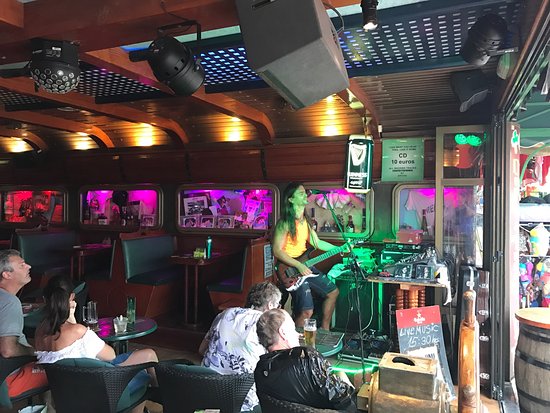 dunes and tunes Irish pub in Playa del Ingles